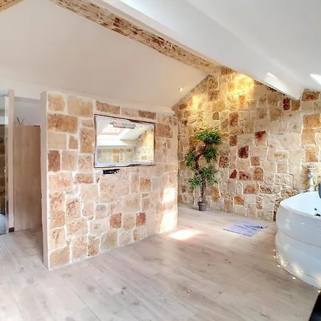 Jacuzzi Croisette Apartment *